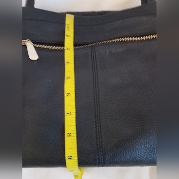 Vince Camuto Leather Cameron Handbag EUC - Picture 15 of 17